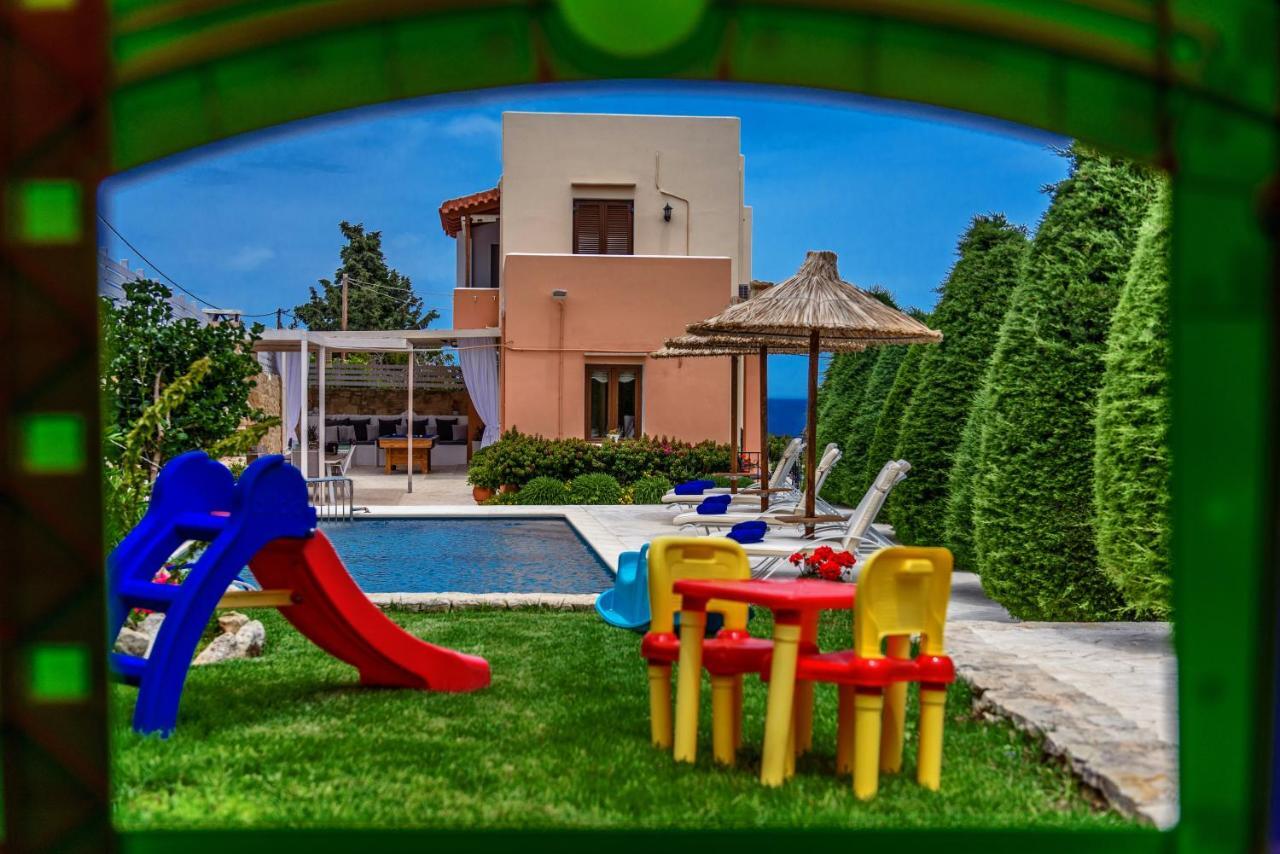 Elmyra Villa, Heated Pool & Walking To Beach, By Thinkvilla Gerani  Exterior photo